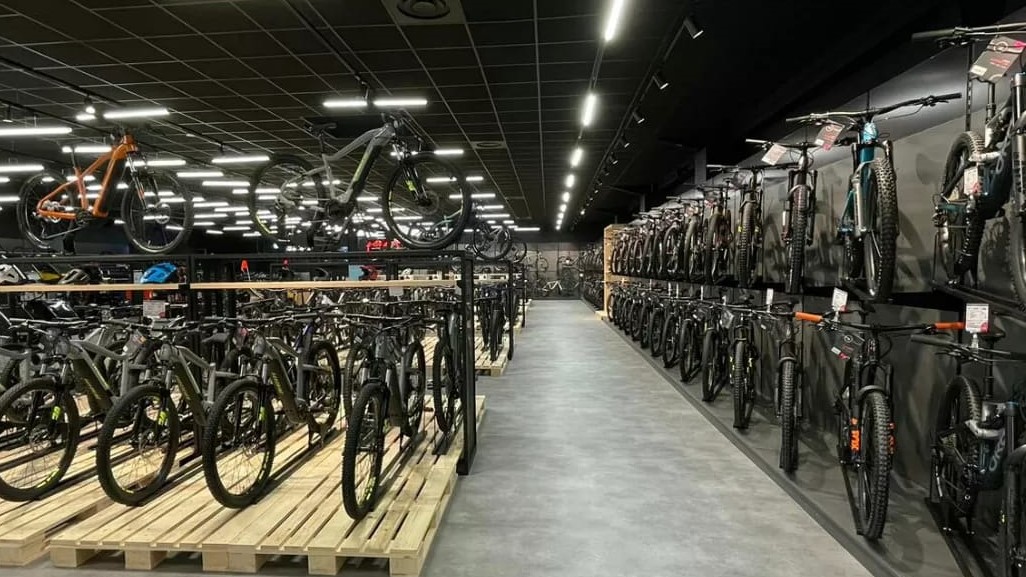 Mondovelo Avignon le Pontet magasin de vélos vill et VTC Cube